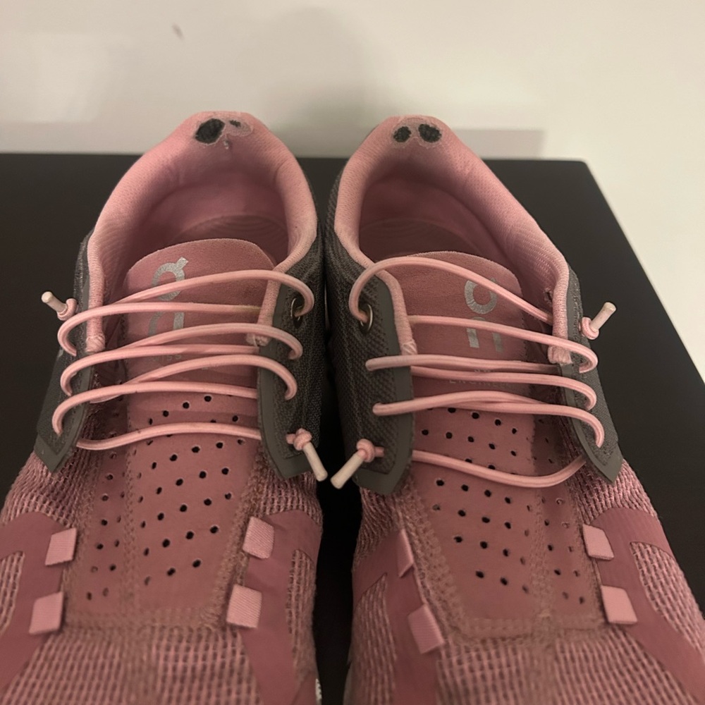 On Cloud 2.0 Charcoal/Rose Sneaker - Picture 6 of 7